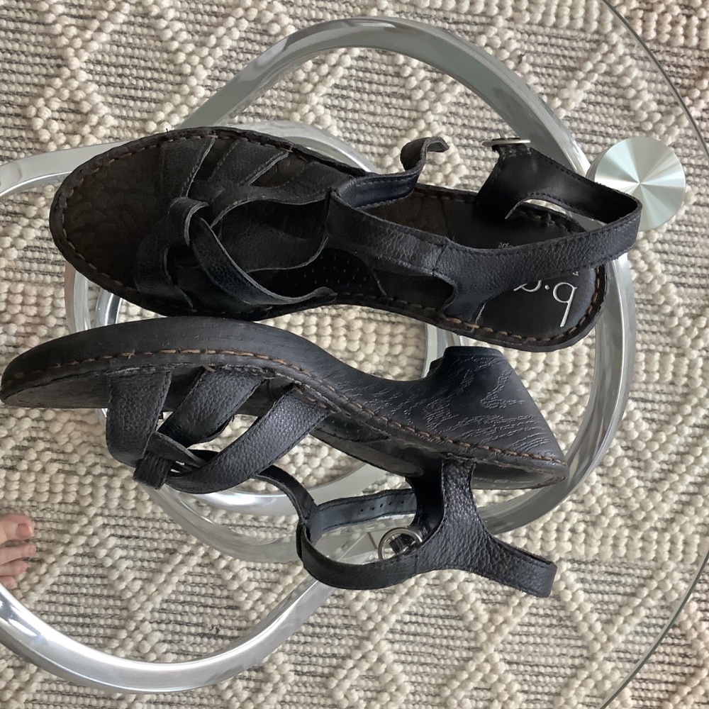 BOC Born Concepts Size 9 Slingback T-Strap 3” Heels VGUC